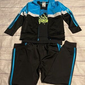 Boys Adidas Matching Set black & Blue size 7